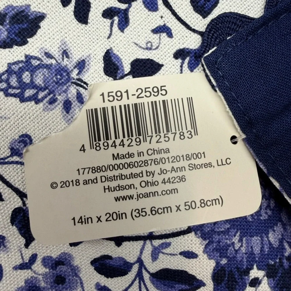 Americana Jo-Ann Blue White Floral Toile Ric Rac Placemats Set of 2 14x20 Cotton